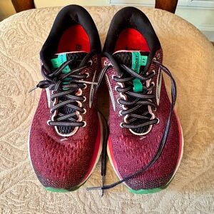 Brooks Ghost 11 Women's Burgundy and Green Sneakers